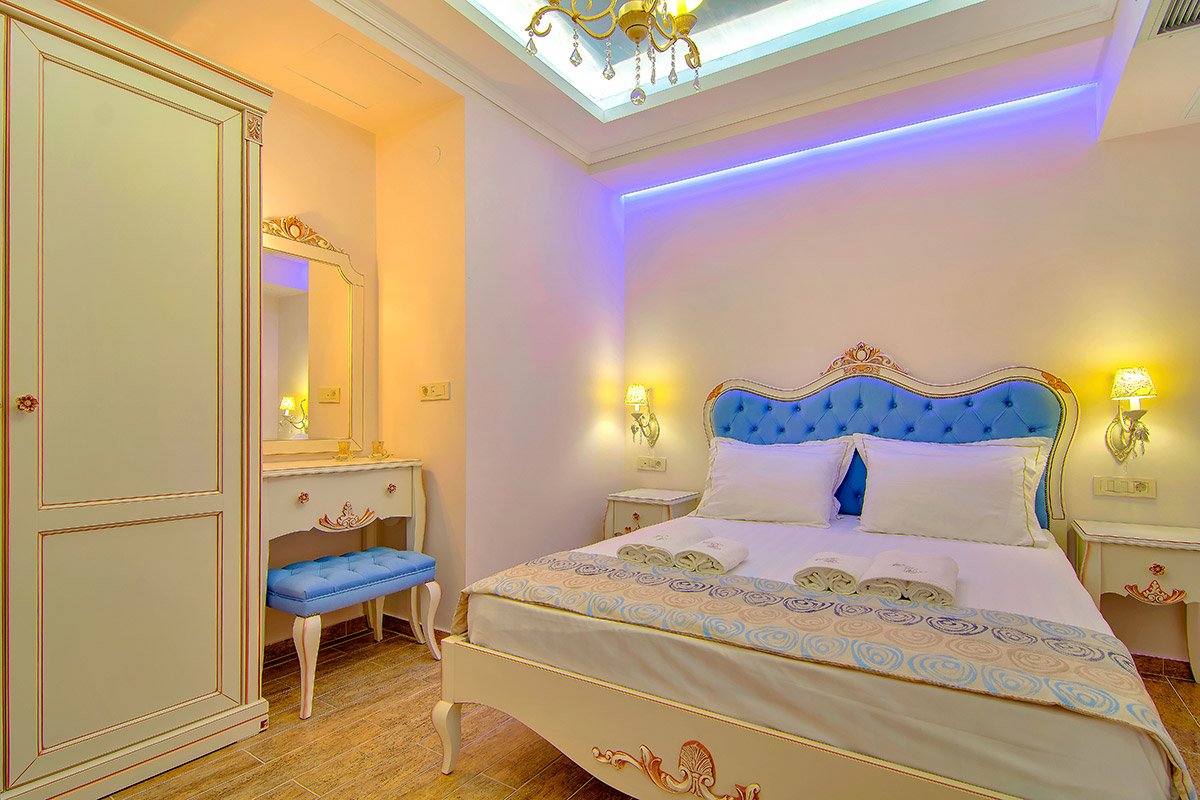 Royal---Junior-Suite-1